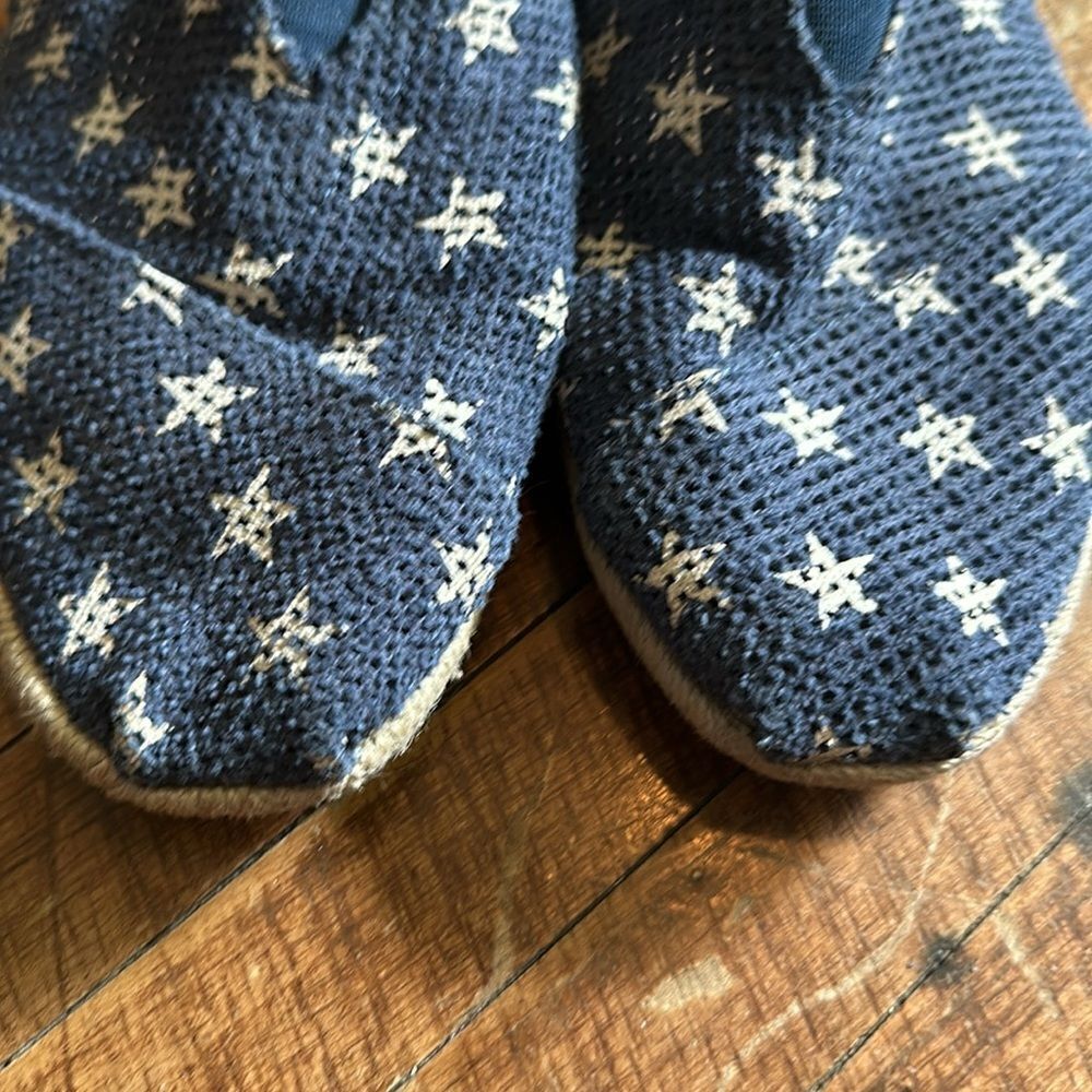 Tom’s Americana patriotic 8.5 raffia woven slip on shoes - Picture 6 of 7